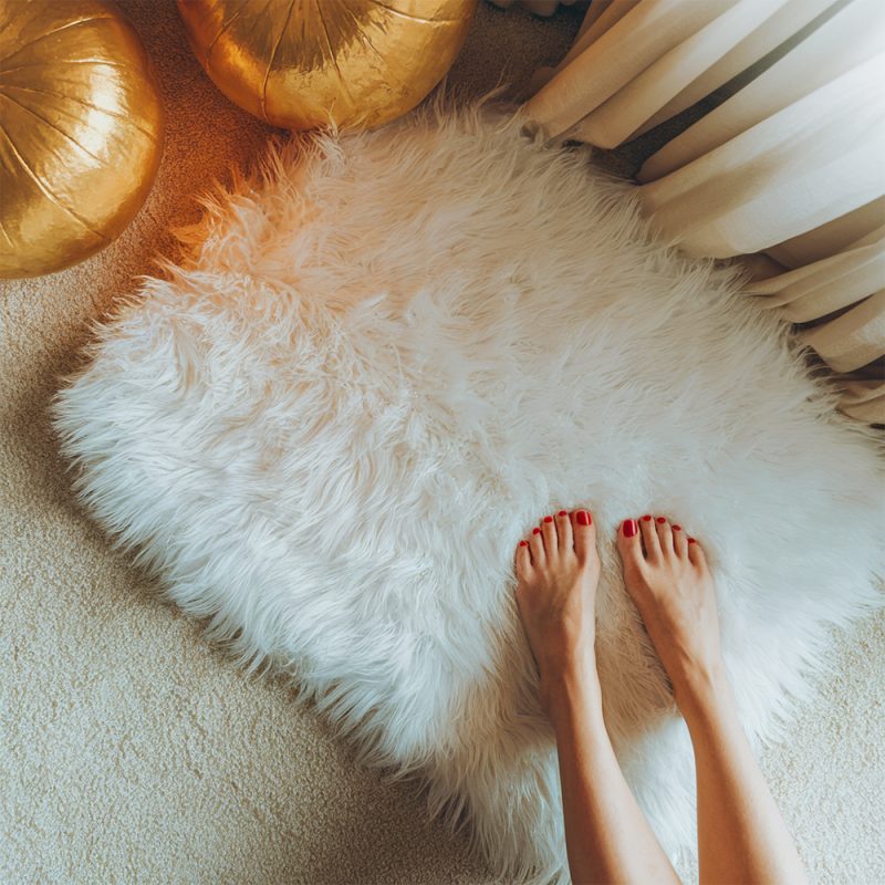 Faux Fur tæppe 60 x 90 cm hvid